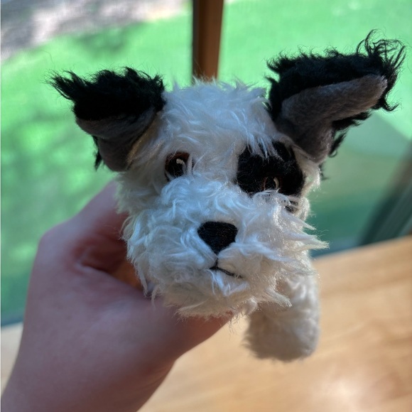 American Girl Melody’s Dog Bo with Embroidered Eyes - Picture 4 of 9